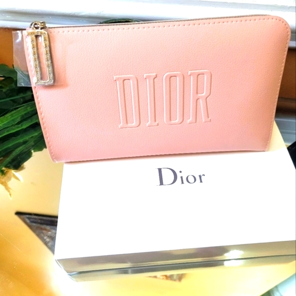 Dior Pouch - Picture 3 of 16